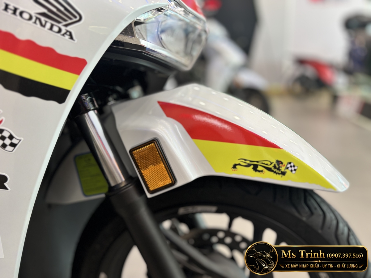Honda SH150 Ý Malossi 2026 tại Tây Ninh - Tem custom thể thao, dáng SH thanh lịch