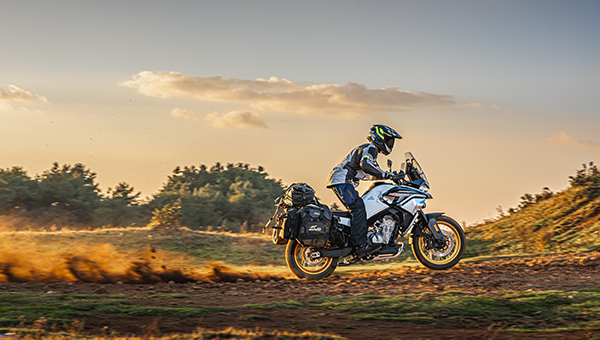 CF Moto 800MT Explorer 2025, ADV Cao Cấp Nhất, Chính Hãng, Giá Tốt tại Tây Ninh