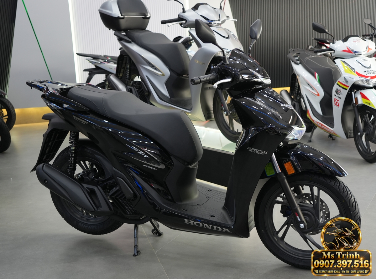 Honda SH150i Ý đen bóng 2027 tại Tây Ninh - Sơn bóng lịch sự, tiện ích cho mỗi ngày