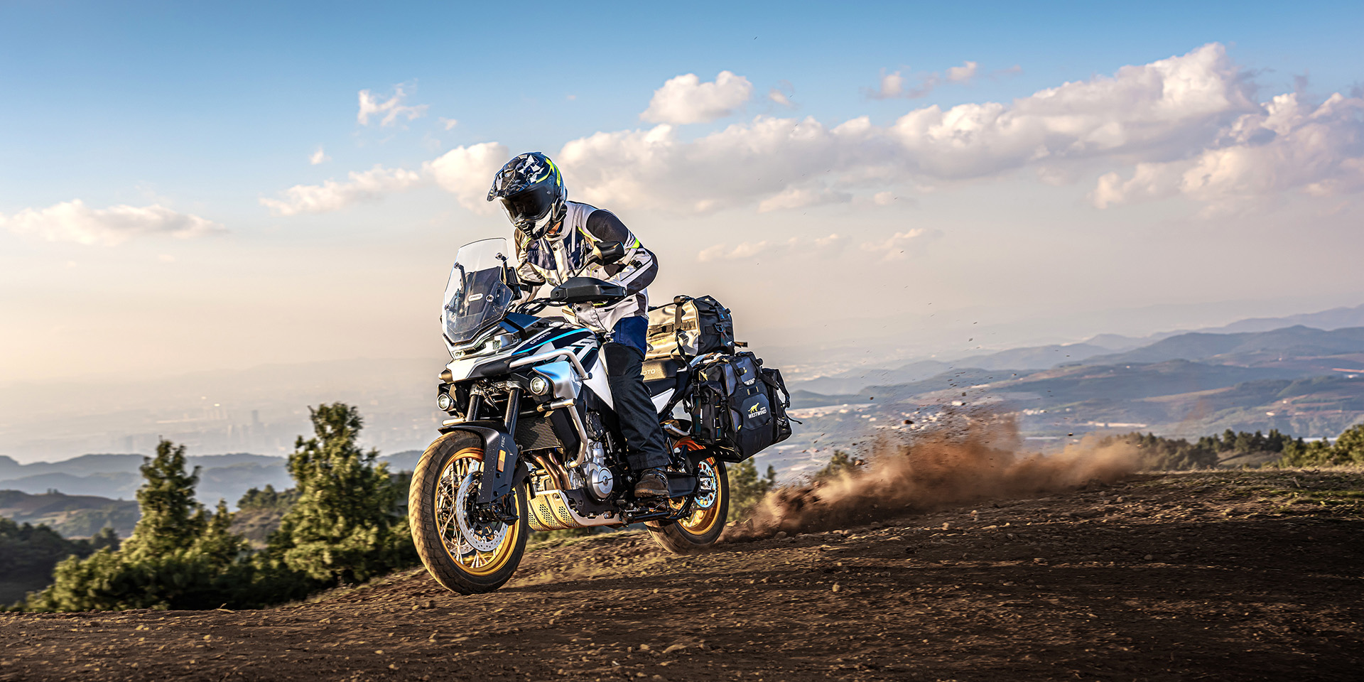 CF Moto 800MT Explorer 2025, ADV Cao Cấp Nhất, Chính Hãng, Giá Tốt tại Tây Ninh