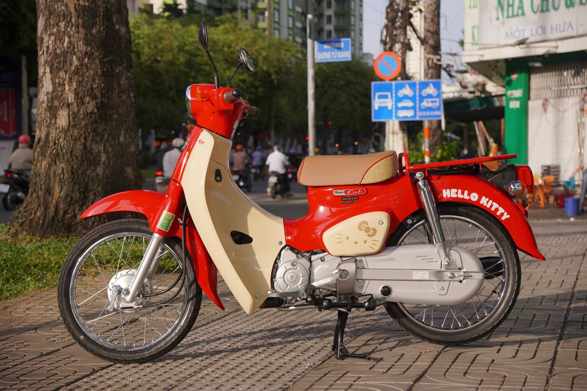 Honda Super Cub 50cc Hello Kitty Edition, Made In Japan, Hàng Hiếm tại Tây Ninh