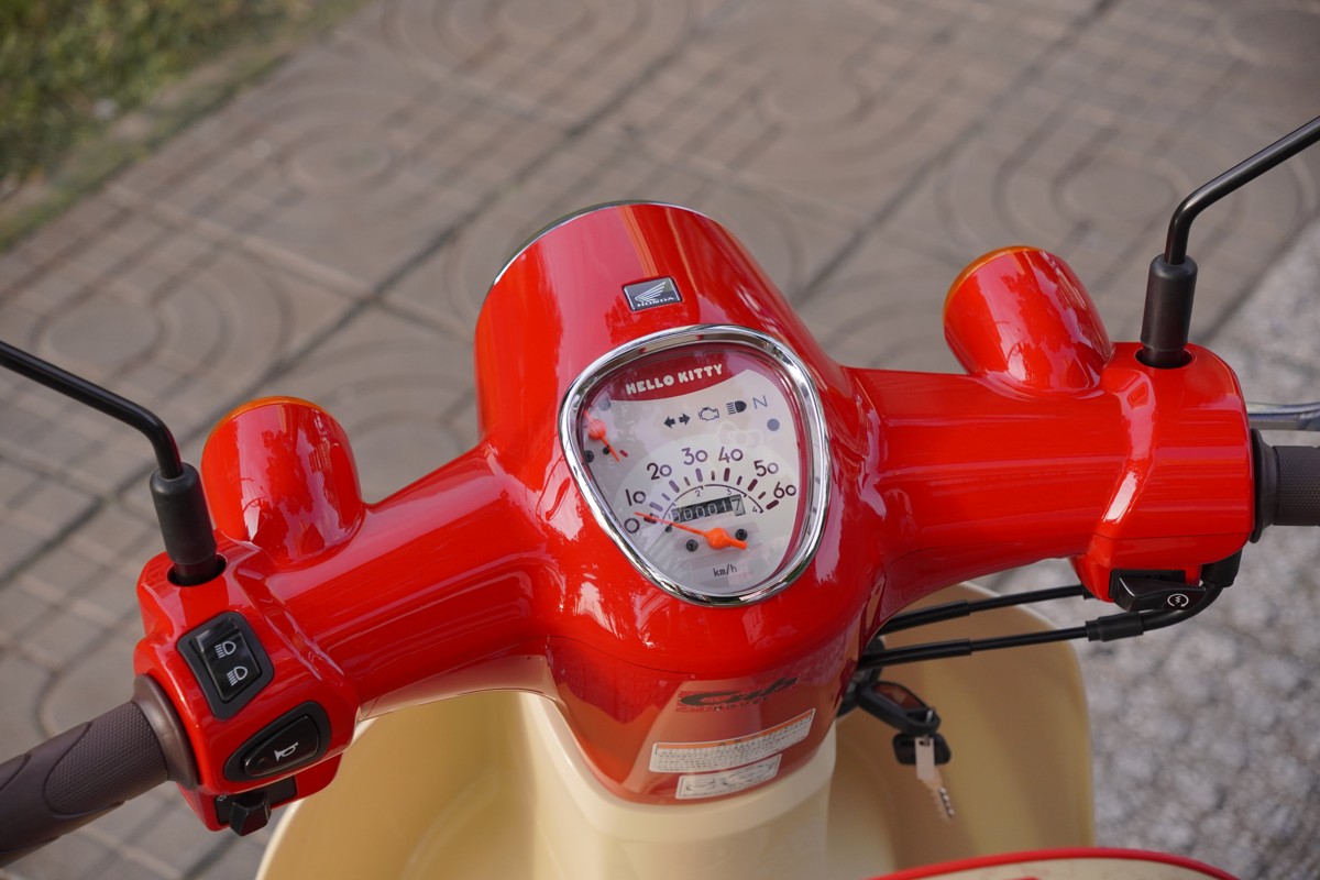 Honda Super Cub 50cc Hello Kitty Edition, Made In Japan, Hàng Hiếm tại Tây Ninh