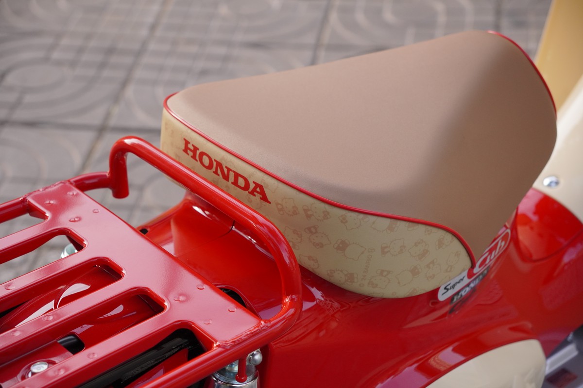 Honda Super Cub 50cc Hello Kitty Edition, Made In Japan, Hàng Hiếm tại Tây Ninh