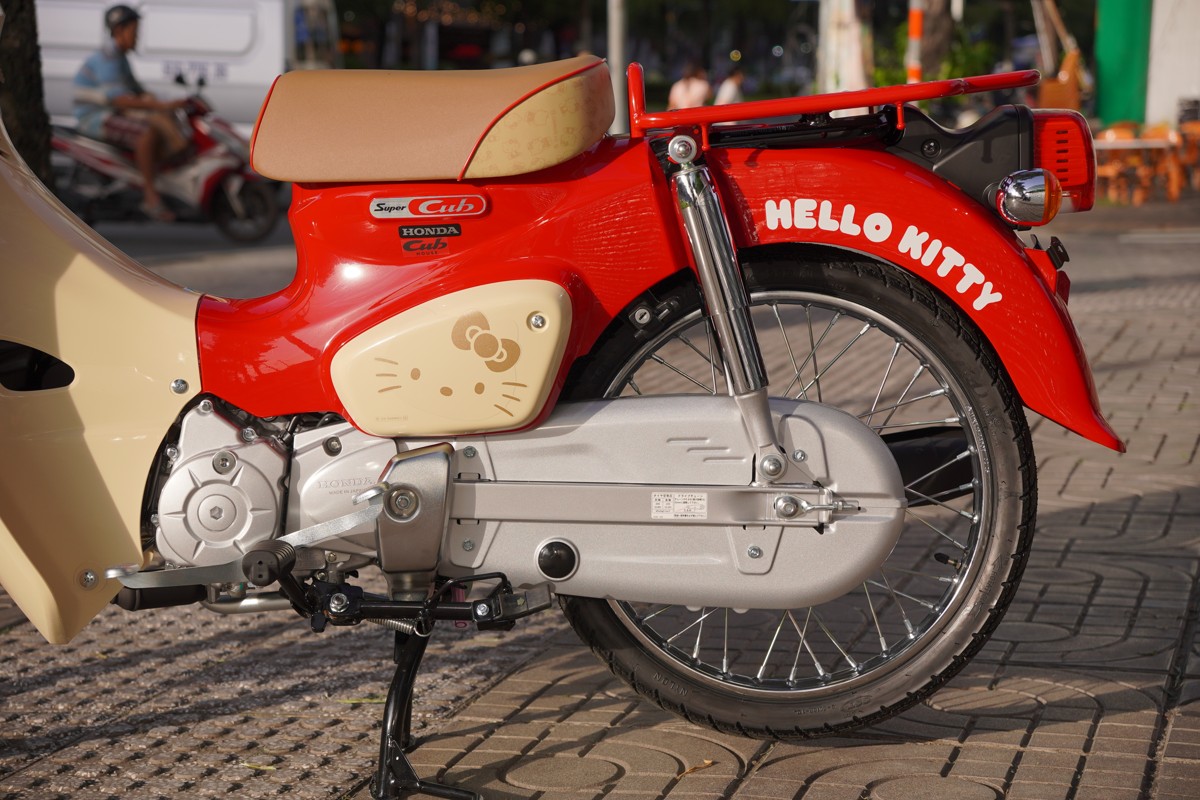 Honda Super Cub 50cc Hello Kitty Edition, Made In Japan, Hàng Hiếm tại Tây Ninh