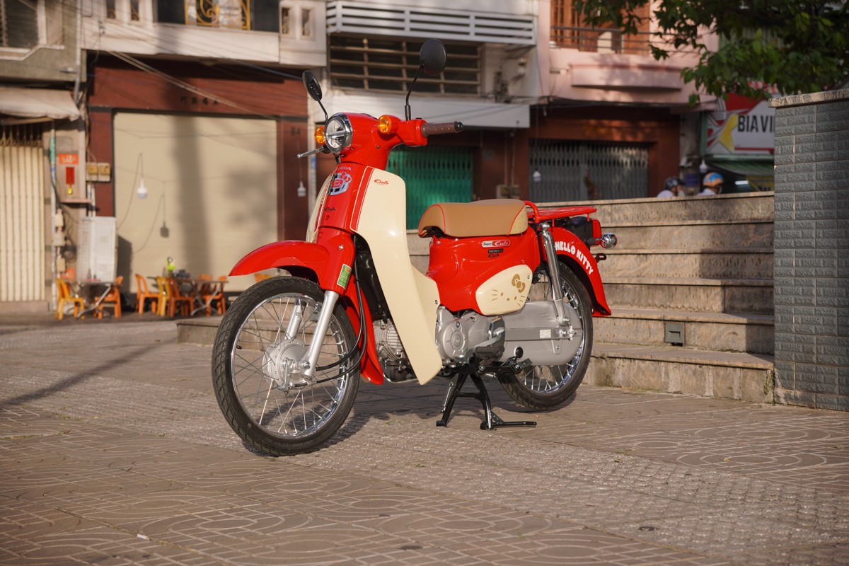 Honda Super Cub 50cc Hello Kitty Edition, Made In Japan, Hàng Hiếm tại Tây Ninh