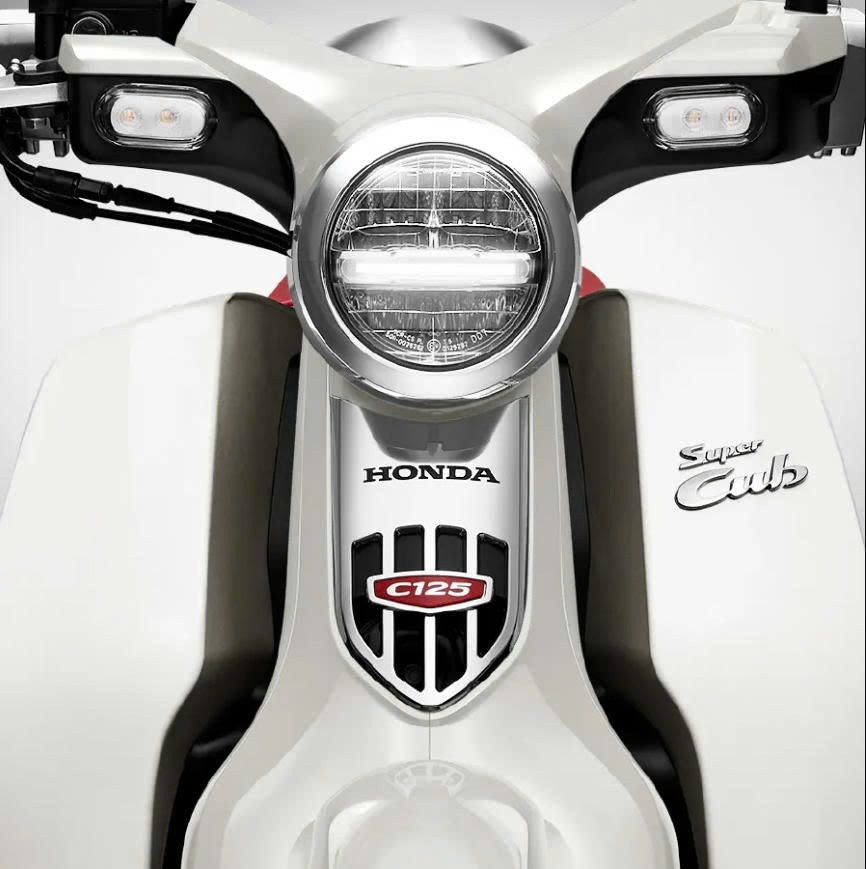 Honda Super Cub 125 Custom Edition Thái Lan 2025 màu trắng tại Tây Ninh