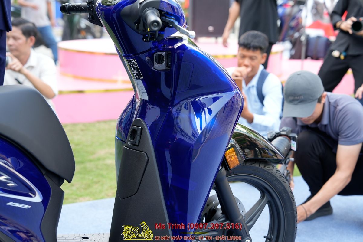 Honda SH150 Vetro Blue 2026 Limited Edition - Siêu phẩm SH Ý dàn áo xanh trong suốt cực hiếm tại Tây Ninh
