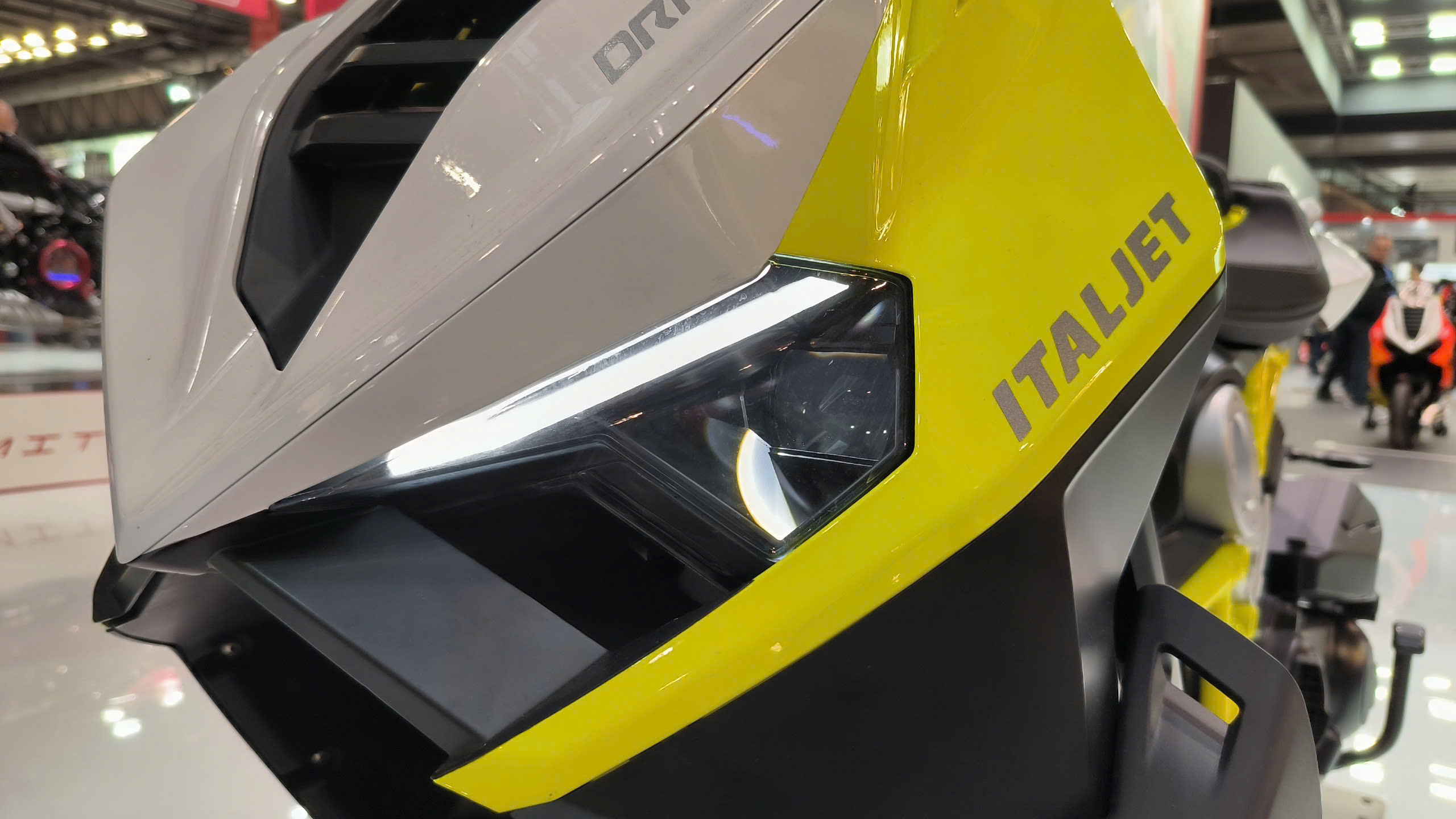 Italjet Dragster 300, Xe Tay Ga Thể Thao Thương Hiệu Từ Italy tại Tây Ninh