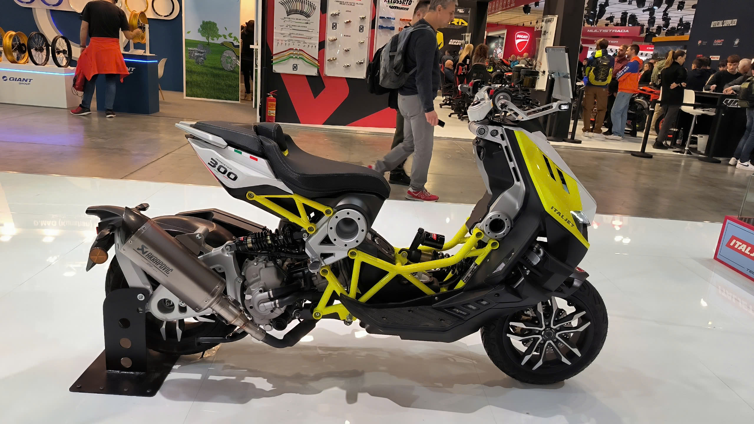 Italjet Dragster 300, Xe Tay Ga Thể Thao Thương Hiệu Từ Italy tại Tây Ninh