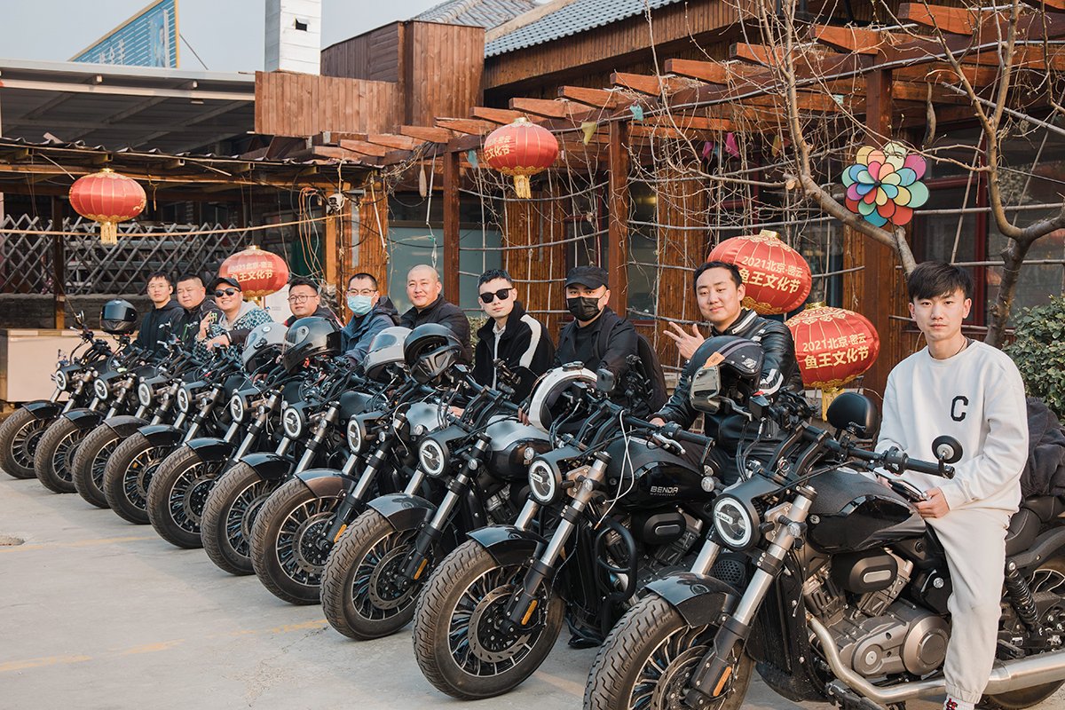 Benda Drak Flag 500, Động Cơ V4, Phuộc Nâng Điện, TCS, ABS tại Tây Ninh