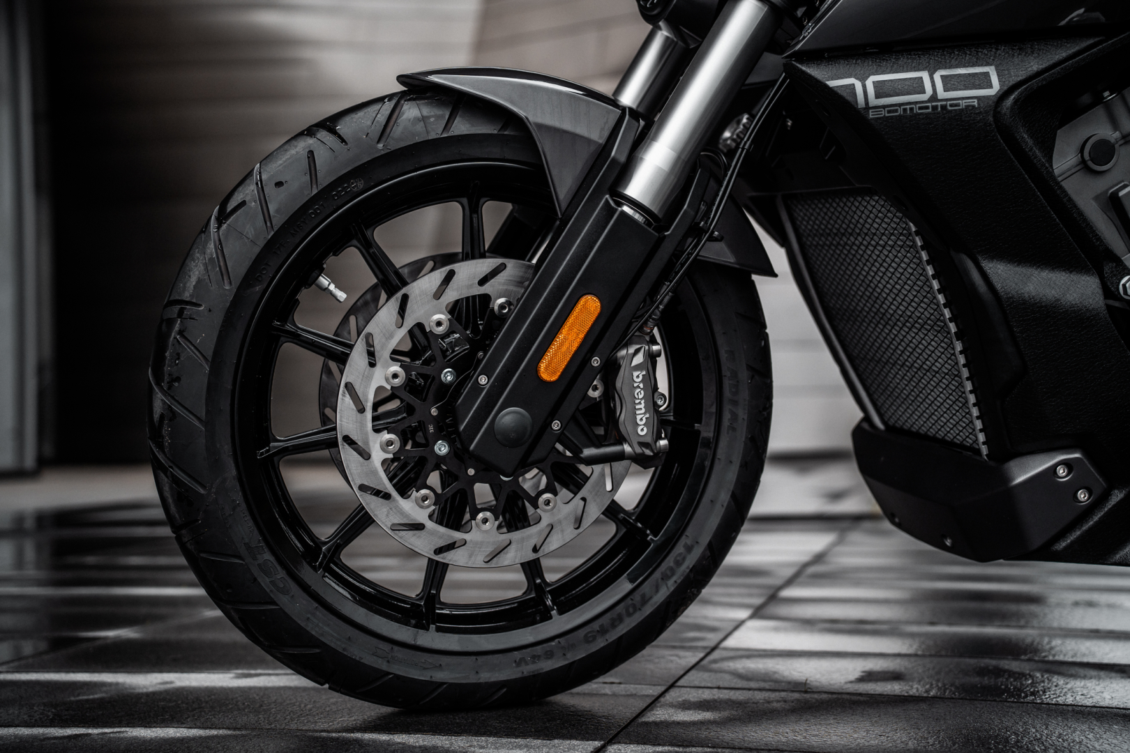 Benda FLC 700 Pro 2025, Động Cơ 4 Xi lanh Thẳng Hàng, Bánh Béo 310mm tại Tây Ninh