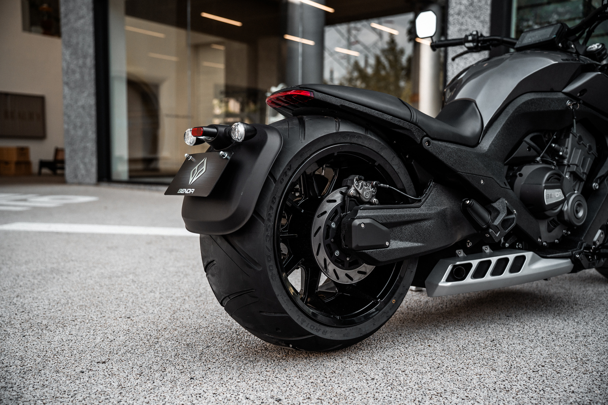 Benda FLC 700 Pro 2025, Động Cơ 4 Xi lanh Thẳng Hàng, Bánh Béo 310mm tại Tây Ninh