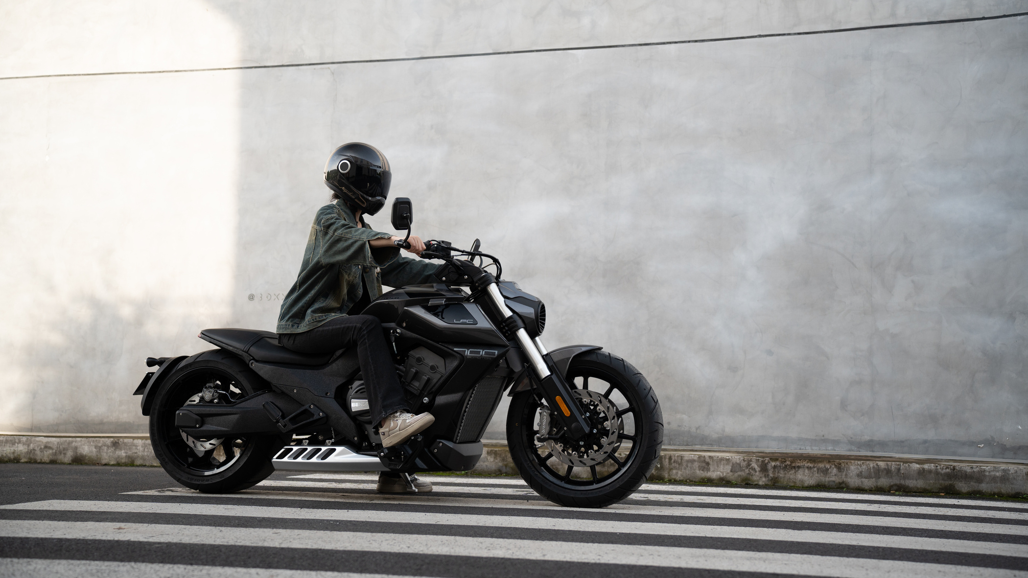 Benda FLC 700 Pro 2025, Động Cơ 4 Xi lanh Thẳng Hàng, Bánh Béo 310mm tại Tây Ninh