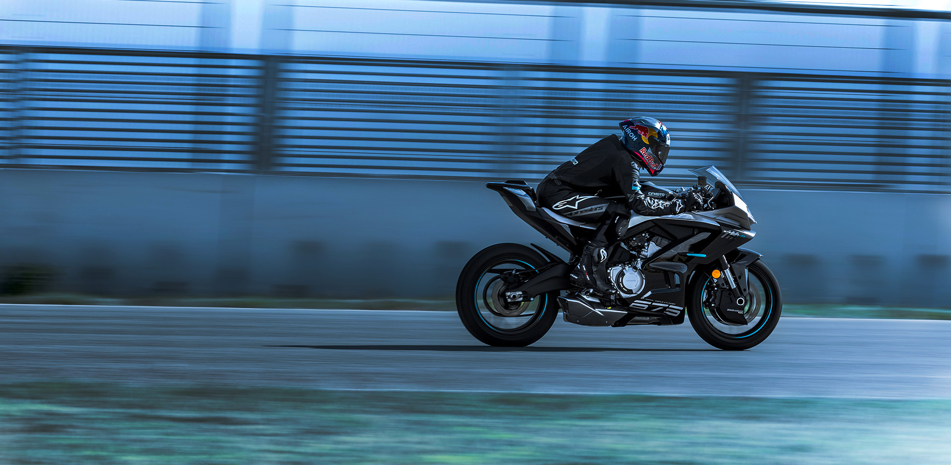 CF Moto 675SR-R 2025 3 Xi Lanh Ngang, Siêu Thể Thao, Giá Rẻ tại Tây Ninh